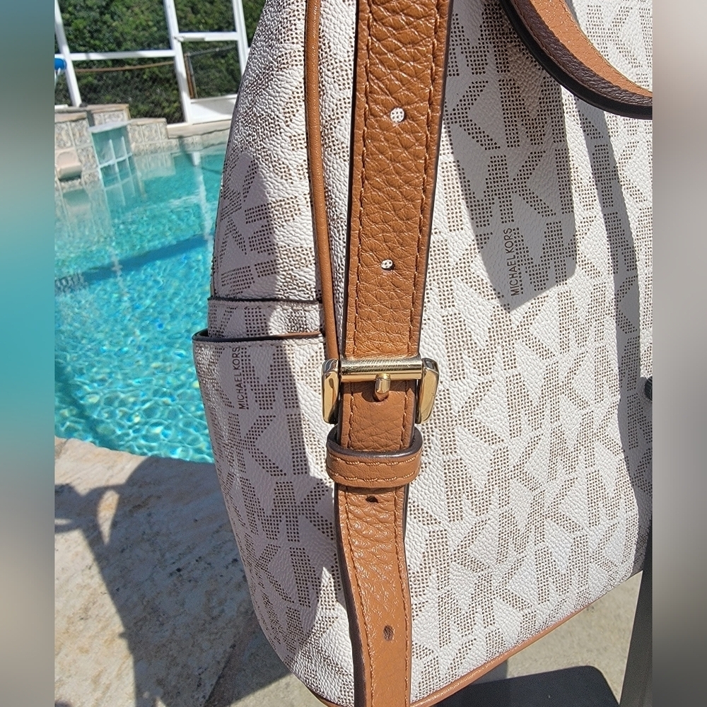 Michael Kors Vanilla Cream Medium Abbey Signature Gold Studded Backpack/Tan Trim - Picture 11 of 16